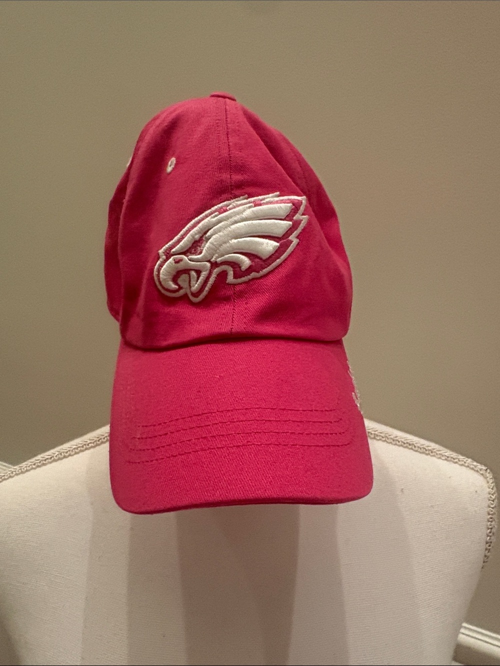 Philadelphia Eagles Pink Baseball Cap